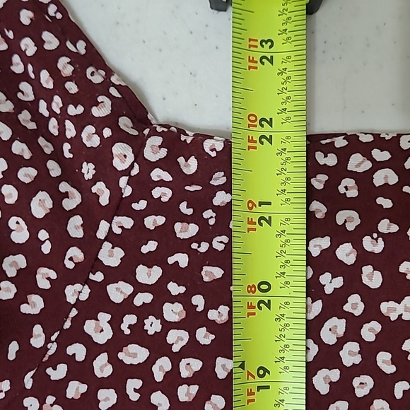 Kim Rogers Burgundy Abstract Polka-dot/Floral Button Down Shirt size XL - Picture 6 of 8